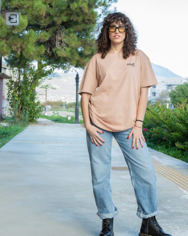 amber-t-shirt-mot-oversized